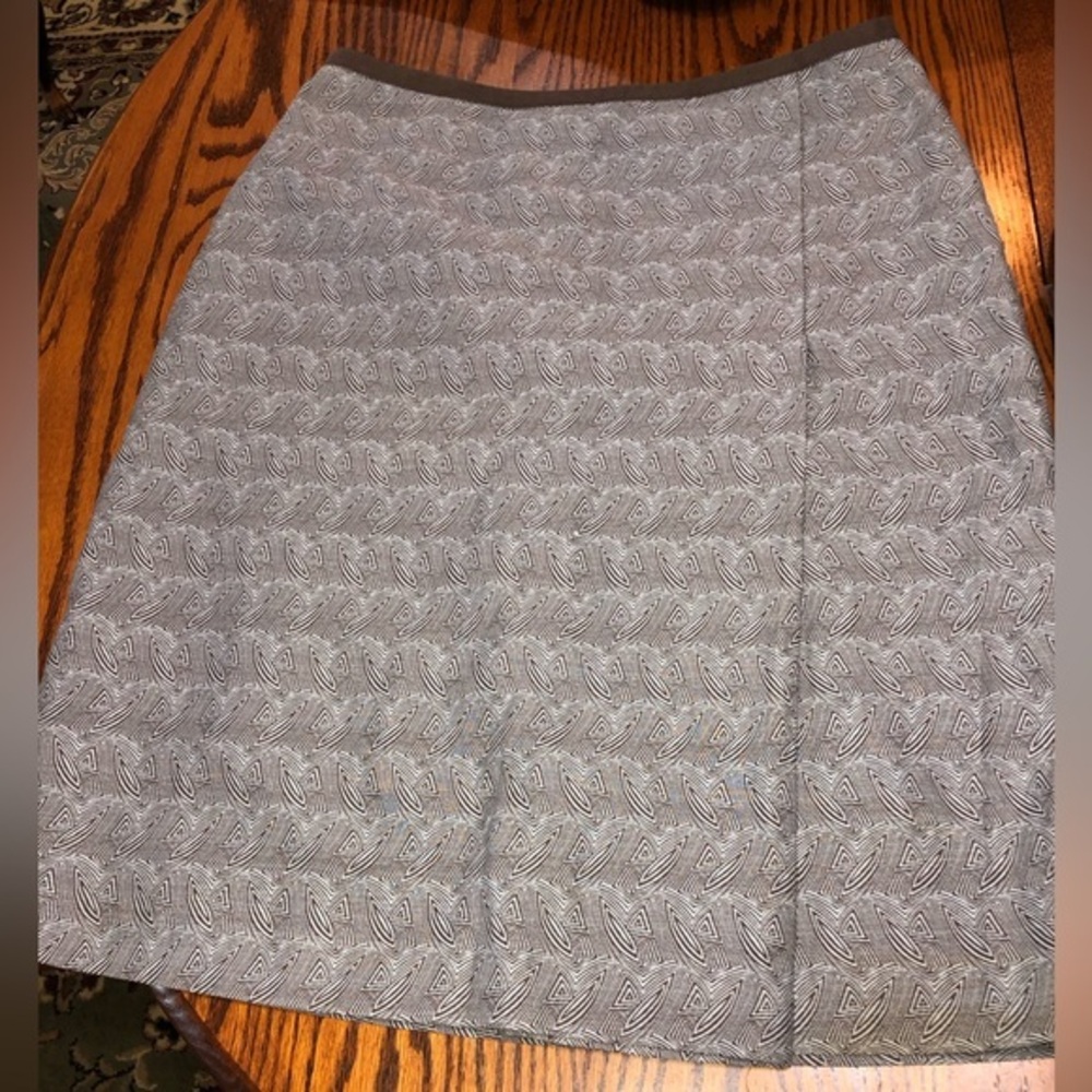 BANANA REPUBLIC SIZE 6 BROWN GEOMETRICAL PATTERN FAUX WRAP SKIRT FULLY LINED